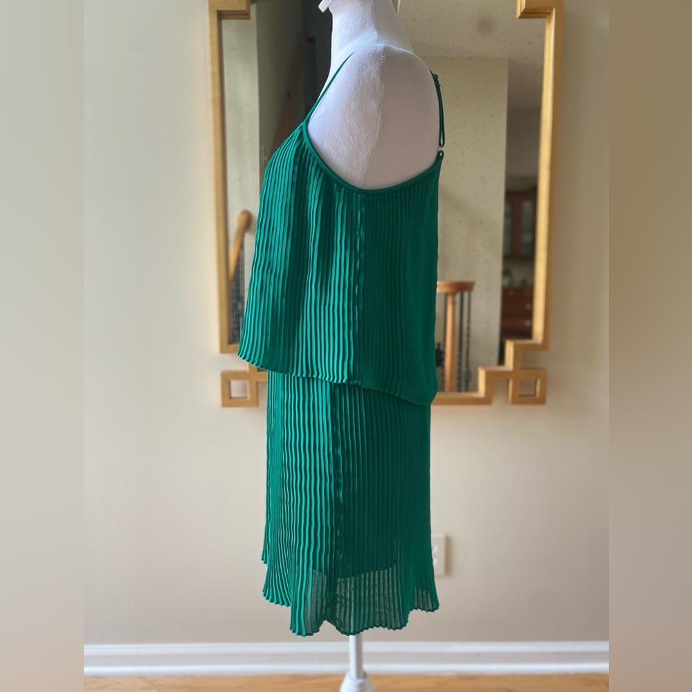 Parker Emerald Green Pleated Layered Mini Dress size XS - Picture 6 of 16